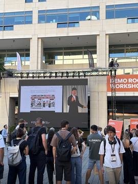 The talk on the outdoor screen at World Trade Center Barcelona